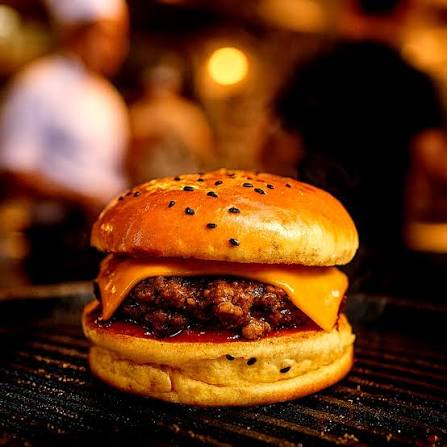 Perpaduan Keju dan Saus yang Membuat Burger Semakin Menggoda